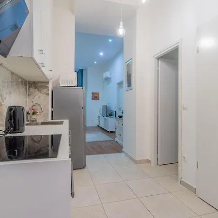 Apartamento Urban Harmony & On Akacfa Street *
