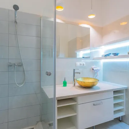 Apartamento Urban Harmony & On Akacfa Street