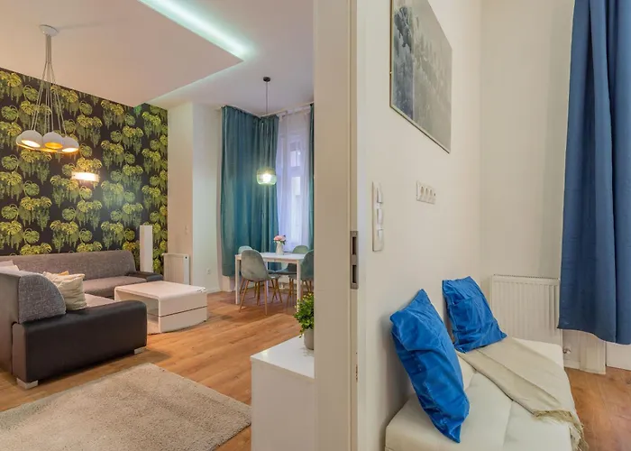 شقة Urban Harmony & On Akacfa Street