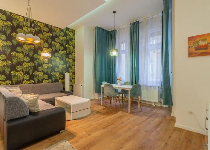 Urban Harmony & On Akacfa Street Apartament *