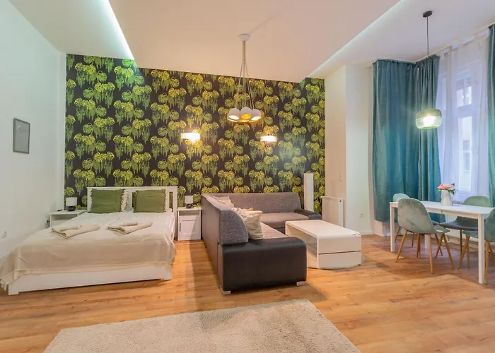 شقة Urban Harmony & On Akacfa Street *