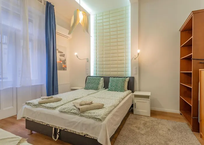 Urban Harmony & On Akacfa Street شقة بودابست