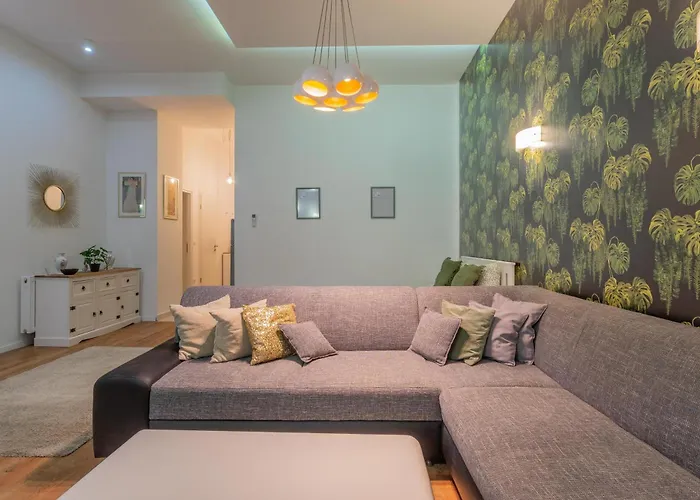 Urban Harmony & On Akacfa Street شقة *