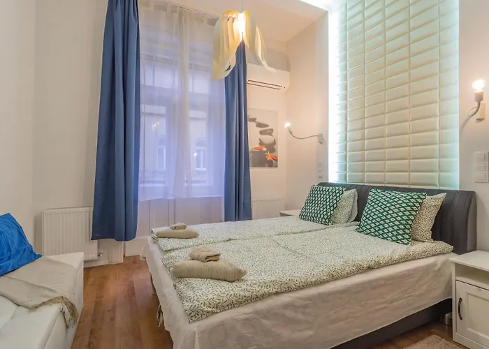 Urban Harmony Studios&apartment On Akacfa Street * Budapeszt