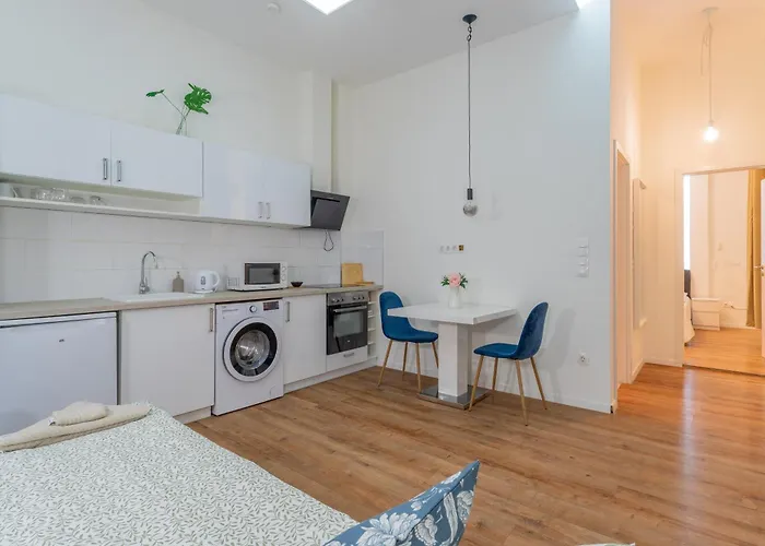 Urban Harmony Studios&apartment On Akacfa Street Apartament