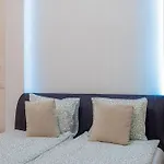 Apartamento Urban Harmony & On Akacfa Street